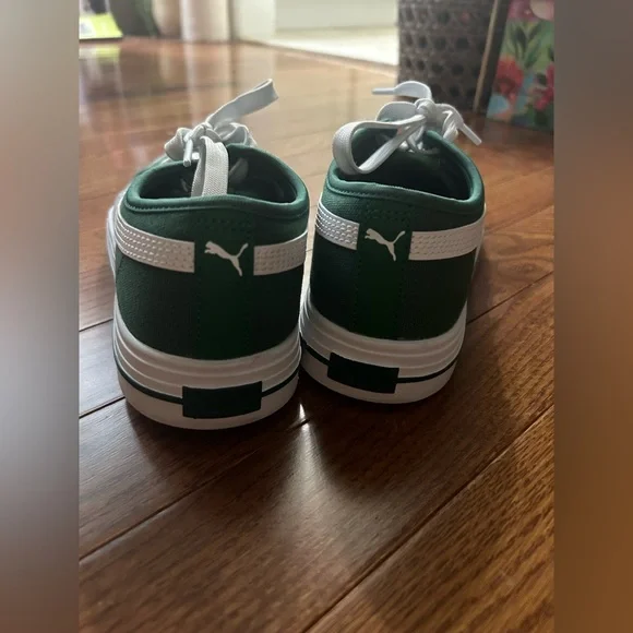 Green Puma shoes men’s size 5.5 (size 7 in women’s) - Picture 2 of 6